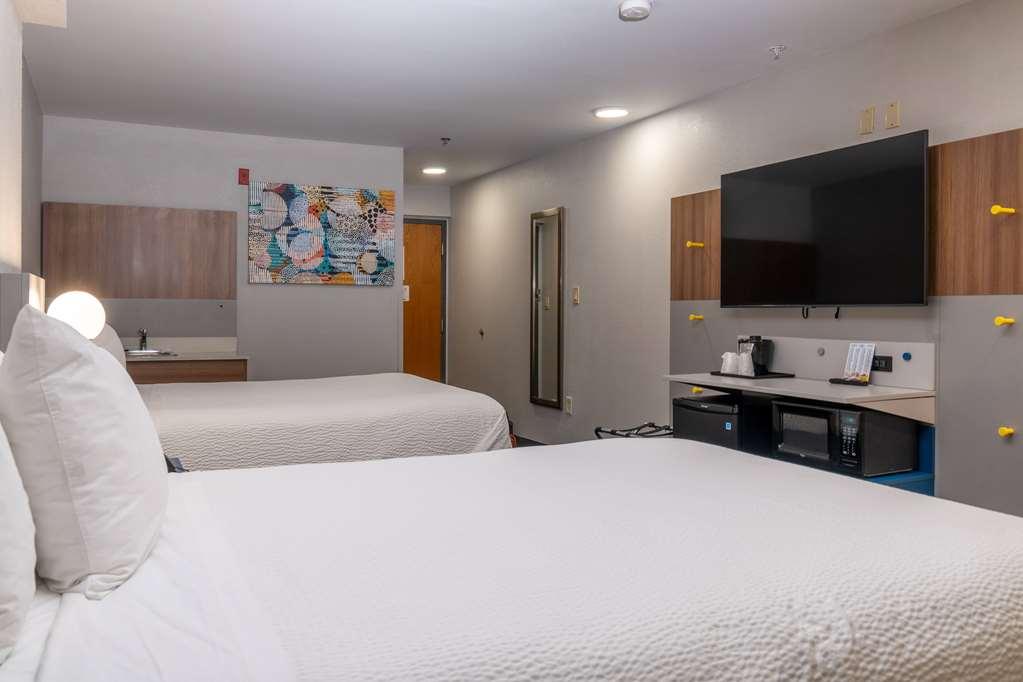 Microtel Inn & Suites By Wyndham Pigeon Forge Room photo